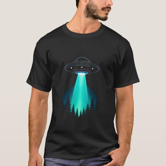 Neon UFO Abduction Over Pine Forest Tシャツ (正面)