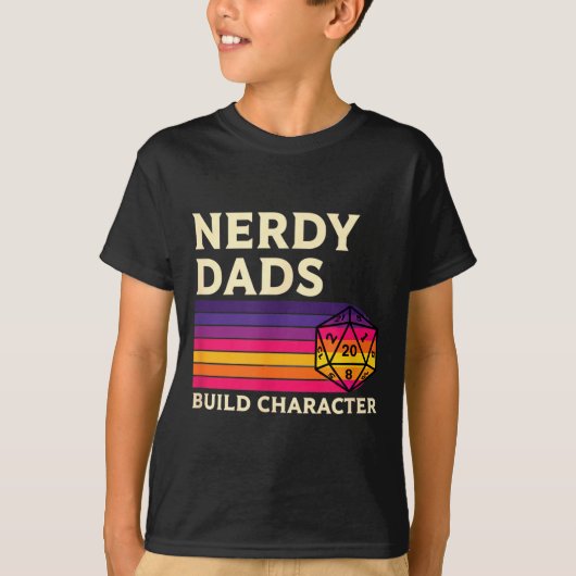 Nerdy Dads Build Character, Retro Tabletop Rpg Fat Tシャツ (正面)