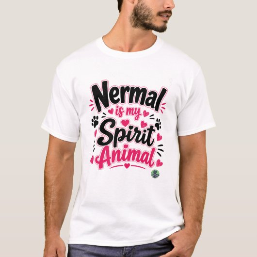 NERMALは私の守護霊動物だ _ The Alaska Cat Cafe Tシャツ (正面)