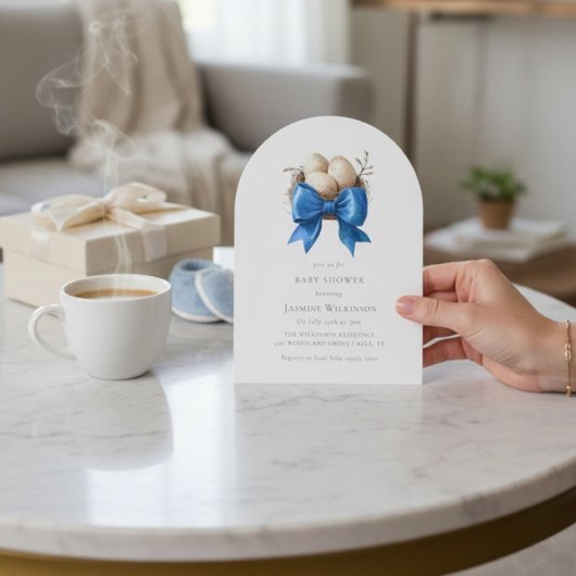 Nesting Bird Blue Bow Baby Shower Invitation 招待状