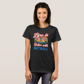 NetballプレーヤーNetballコーチ付きNetball Tシャツ (正面フル)