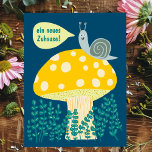 Neues Haus Schnecke auf Magischen Pilz Niedlich  ポストカード<br><div class="desc">Anpassbare Karte,  herzlichen Glückwunsch zum neuen Zuhause,  Fügen Sie Ihren eigenen Text auf der Rückseite oder vor der Postkarte hinzu. Karo in meinem Shop für mehr passende Designs oder lass mir wissen,  ob Sie etwas Gefallen haben anpassbare.</div>