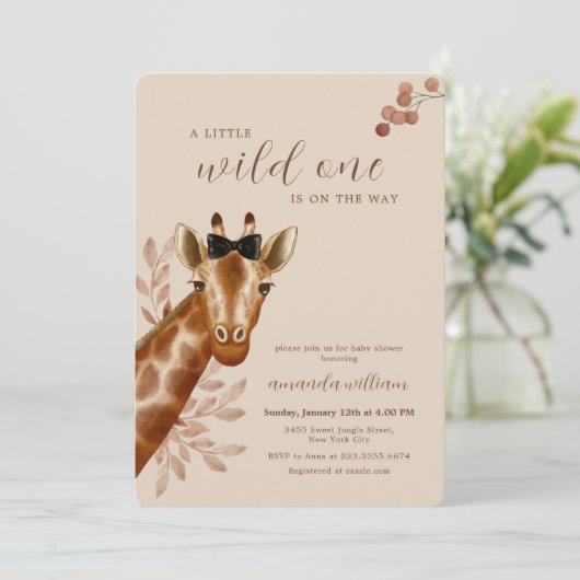 Neutral Boho Wilderness Safari Giraffe Baby Shower 招待状 (スタンド正面)