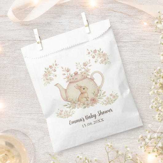 Neutral Bunny & Floral Teapot Baby Shower  フェイバーバッグ (クリップ留めされた状態)