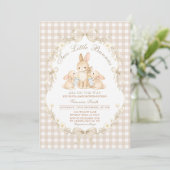 Neutral Gingham Bunnies Twins Baby Shower 招待状 (スタンド正面)