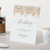 Neutral Palm and Pampas Flower Decor Wedding 台座サイン (インサイチュ)