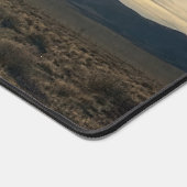 Nevada Desert Sunset – Golden Sky Over Horizon デスクマット (コーナー)