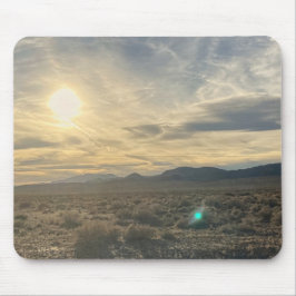 Nevada Desert Sunset – Golden Sky Over Horizon マウスパッド