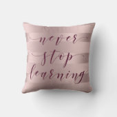 Neverストップのタイポグラフィバラ金ゴールドストライプ クッション (裏面)