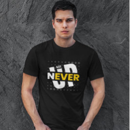 NEVER 与え UP、白と黄色のTシャツ Tシャツ