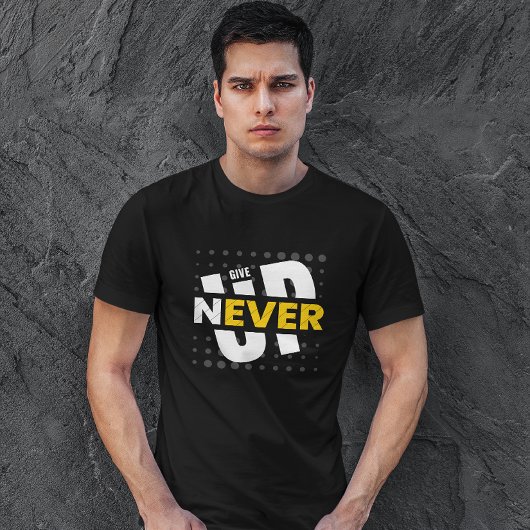 NEVER 与え UP、白と黄色のTシャツ Tシャツ