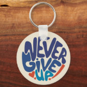 Never 与え Up – 青と赤の誕生日引用文 キーホルダー (正面)