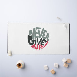 Never 与え Up - Upliftingインスパイア's White デスクマット