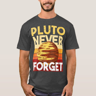 Never 忘れ Pluto Tシャツ