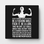 Never Be Ordinary – 女性フィットネス やる気を起こさせる フォトプラーク (正面)