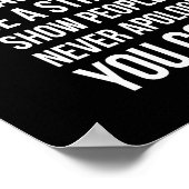 Never Be Ordinary – 女性フィットネス やる気を起こさせる ポスター (角)