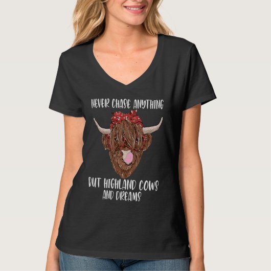 never chase anything highland cows highland cattle tシャツ (正面)