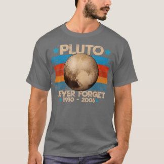 Never Forget Pluto Tシャツ