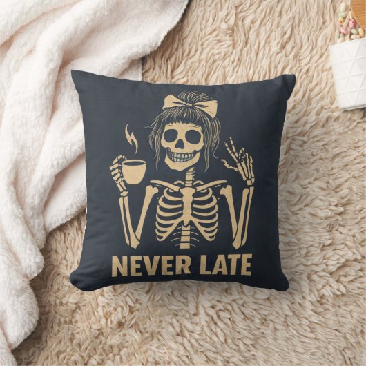 Never late  skeleton cushion クッション (ブランケット)