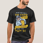 Never mess with a Beekeeper Tシャツ (正面)