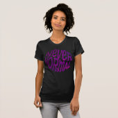 Never Normal Purple Text Design Tシャツ (正面フル)
