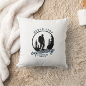 Never Stop Exploring  クッション (ブランケット)