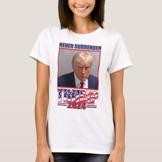 Never Suirrenderトランプ2024 Tシャツ (正面)