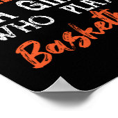 Never underestimate a girl who plays basketball ポスター (角)