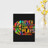 Never Underestimate A Girl Who Plays Basketball Wo カード (黄色い花)
