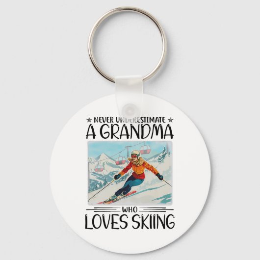 Never Underestimate A Grandma Who Loves Skiing  キーホルダー (正面)