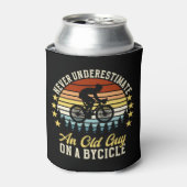 Never Underestimate an old guy on a Bicycle Funny 缶クーラー (缶正面)