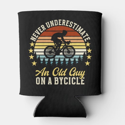 Never Underestimate an old guy on a Bicycle Funny 缶クーラー (裏面)