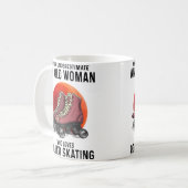 Never Underestimate An Old Woman Who Loves Roller  コーヒーマグカップ (正面左)