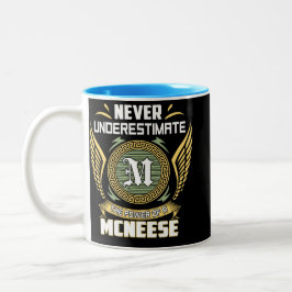 Never Underestimate The Power Of A Mcneese ツートーンマグカップ