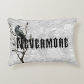 Nevermore水彩画のワタリガラス アクセントクッション (正面)