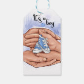 New Baby Announcement – Parents Holding Baby 👣 ギフトタグ (裏面)