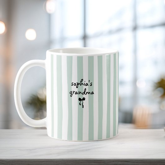 New Baby's Grandma Custom Name Sage Green Stripes コーヒーマグカップ