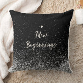 New Beginnings Black and White Inspirational Quote クッション (ブランケット)