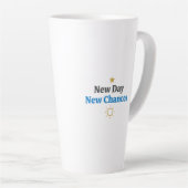 New Day, New Chances" Minimalist カフェラテマグ (右アングル)