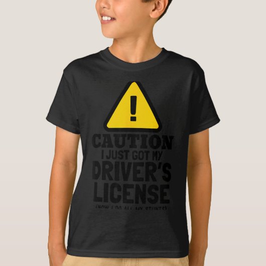New Driver Funny For Teen Girls And Boys Student  Tシャツ (正面)