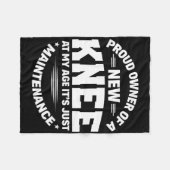 New Knee Replacement Surgery Get Well Recovery Gag フリースブランケット (正面(横))