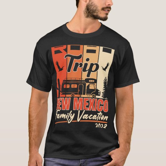 New Mexico Family Vacation RV Road Trip Mountains  Tシャツ (正面)