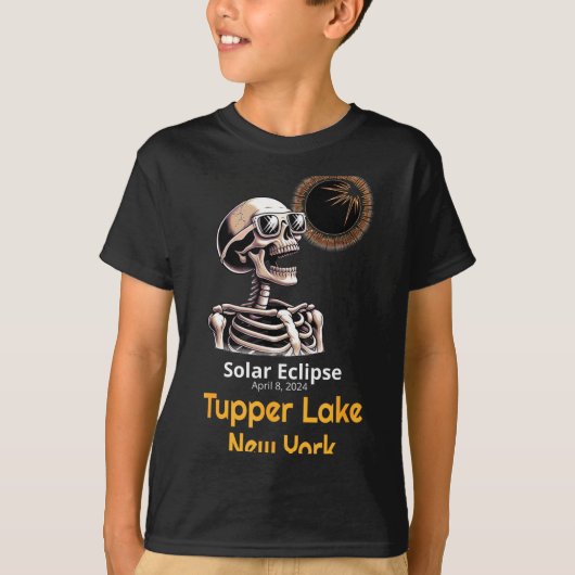 New Skeleton Solar Eclipse Tupper Lake Tシャツ (正面)