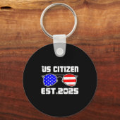 New Us Citizen Est 2025 American Immigrant Citizen キーホルダー (正面)