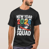New Year 2026 Squad Funny Winter Snow Penguin Tシャツ (正面)