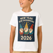 New Year, New Shenanigans 2026 Gnome Party Tee Tシャツ (正面)