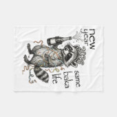 New Year Same Baka Life Funny Raccoon New Year's E フリースブランケット (正面(横))