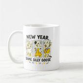 New Year Same Silly Goose Funny Goose New Year 202 コーヒーマグカップ (左)