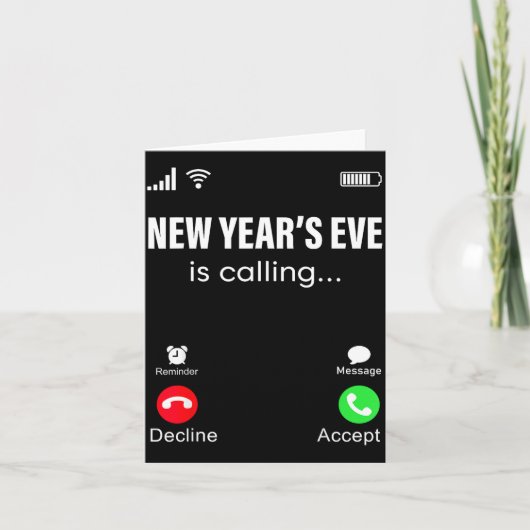 New Years Eve Is Calling Funny Happy New Year 2026 カード (正面)