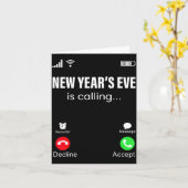 New Years Eve Is Calling Funny Happy New Year 2026 カード (黄色い花)